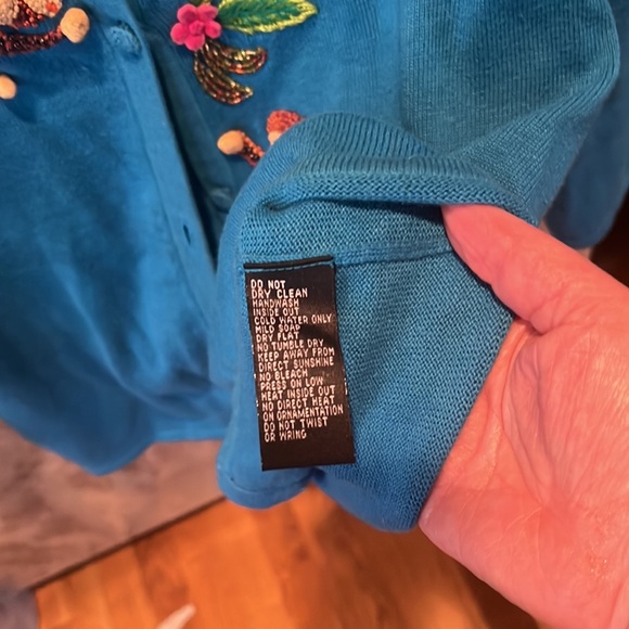 Michael Simon turquoise Large cardigan w/ beaded monkeys - Excellent condition - Picture 7 of 8